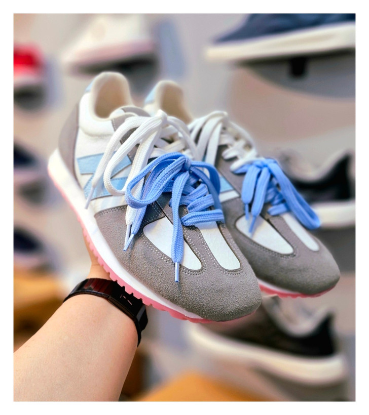 کفش new balance دو بند بسیار شیک و راحت